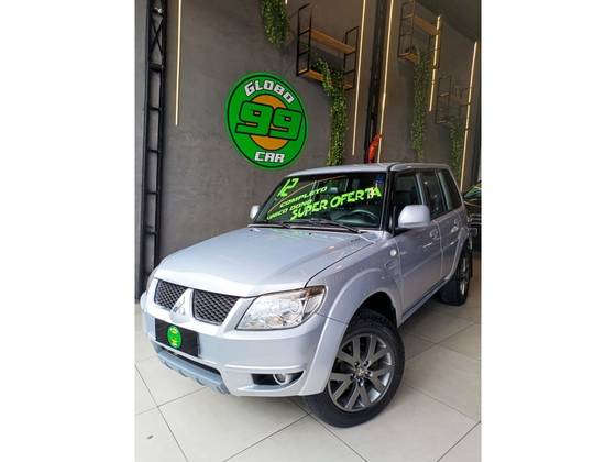 MITSUBISHI PAJERO TR4 2.0 4X4 16V 140CV FLEX 4P MANUAL MITSUBISHI PAJERO TR4 2.0 4X4 16V 140CV FLEX 4P MANUAL